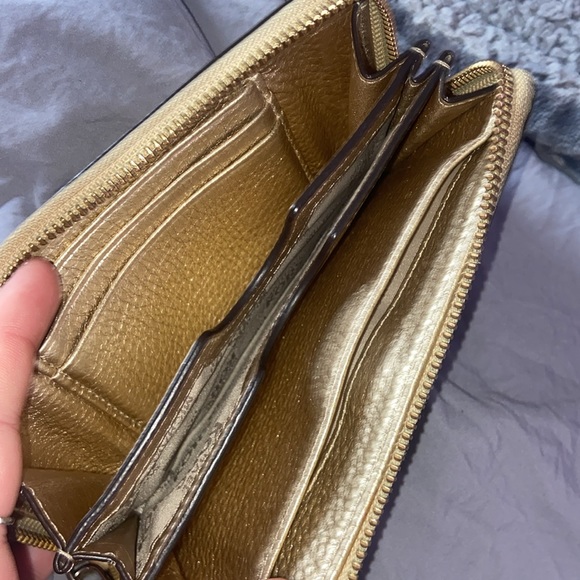 Michael Kors Wallet - GOLD - Picture 3 of 5
